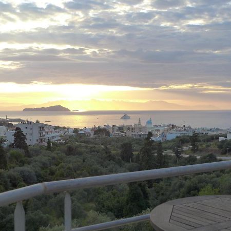 Wide-View & Quiet Apartment Chania La Canea Exterior foto